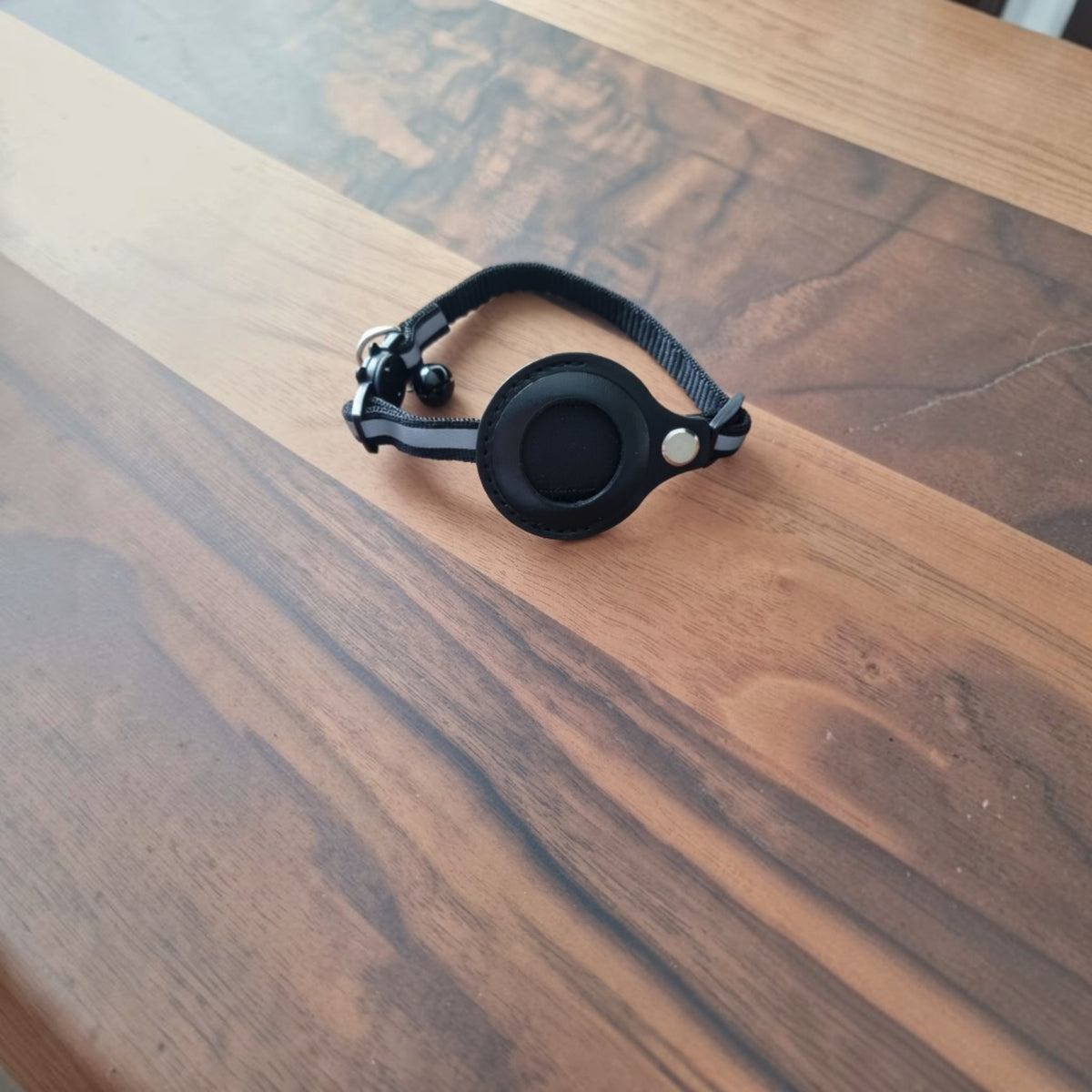 Collier chat noir, boucle anti-étranglement et grelot amovible